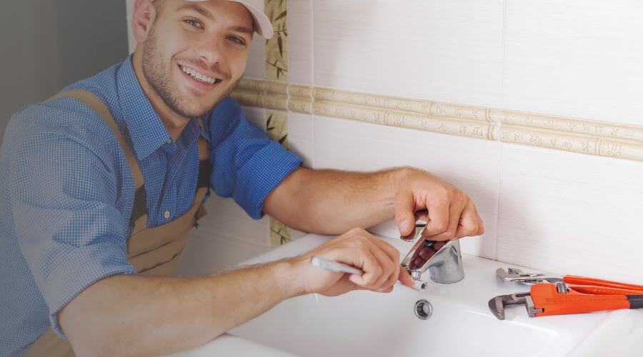 Faucet installation and upgrades in Dell, AR